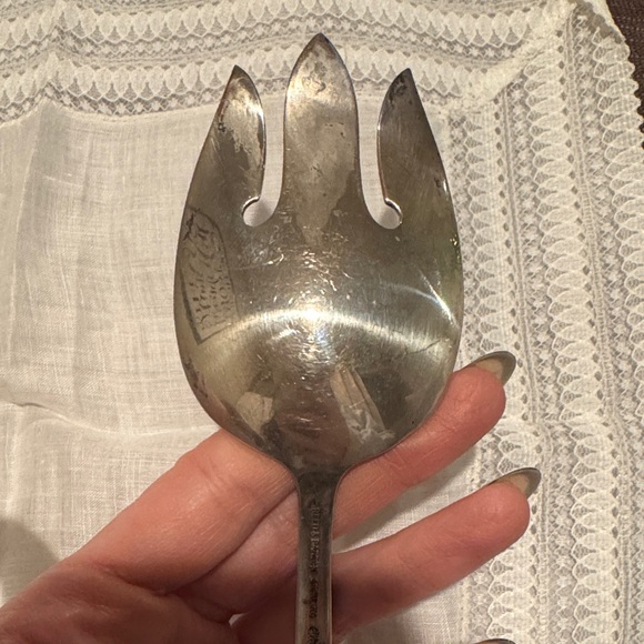 Reed & Barton Silver Serving Fork - Picture 4 of 6